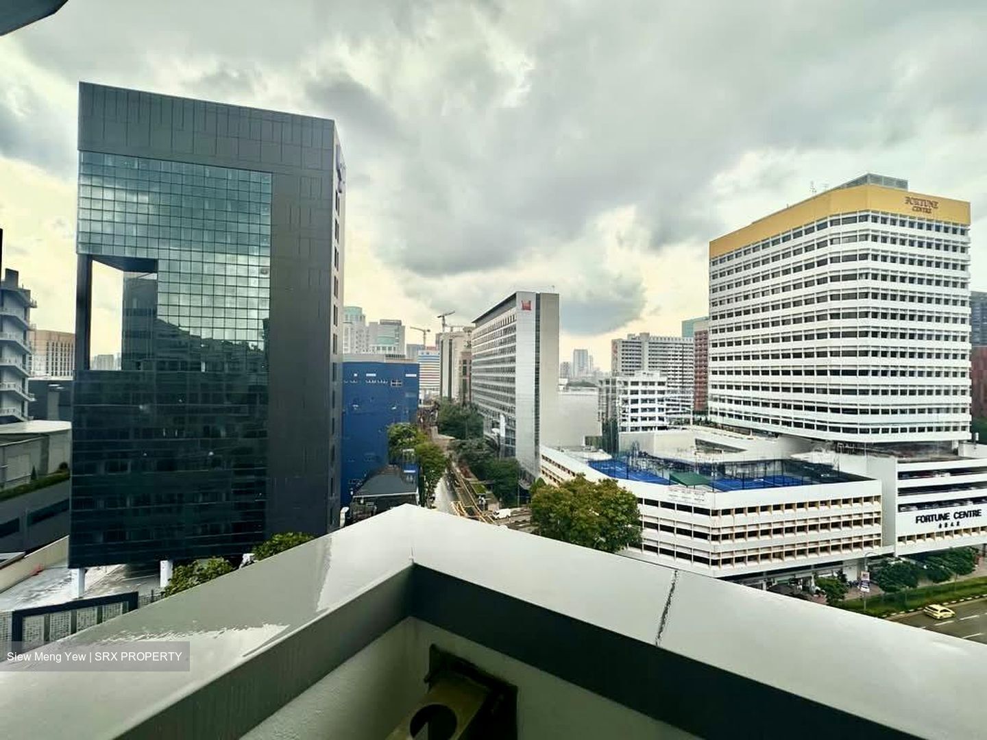 Sunshine Plaza (D7), Office #558113511